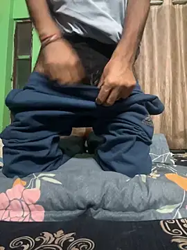 ALWAYSHORNYDADDY online show from December 3, 2025, 7:35 pm