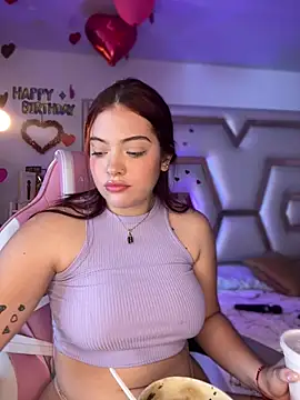 Chloee Evans1 online show from February 23, 2025, 6:12 pm