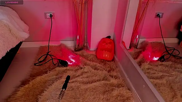 miia  baker online show from October 23, 2025, 12:15 pm