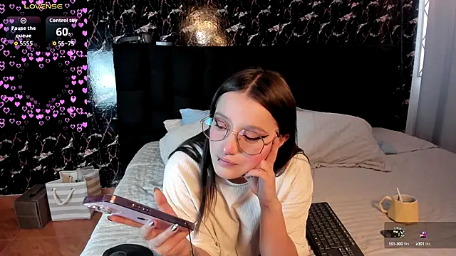 Snapshot of Elecktra_sweet chatting on October 15, 2025, 7:55 pm Elecktra sweet online show from October 15, 2025, 7:55 pm