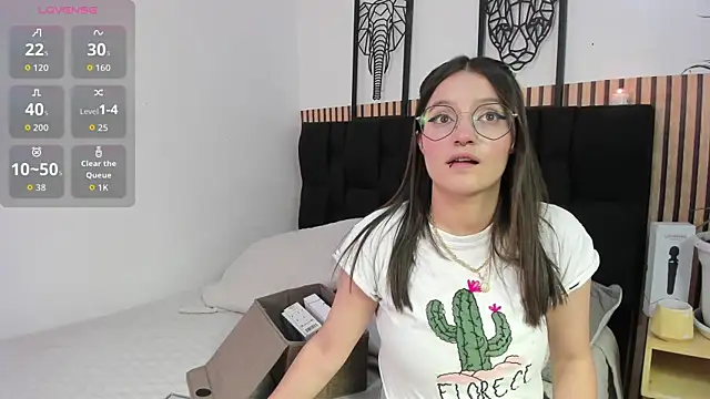 Snapshot of Elecktra_sweet chatting on November 6, 2025, 7:51 pm Elecktra sweet online show from November 6, 2025, 7:51 pm