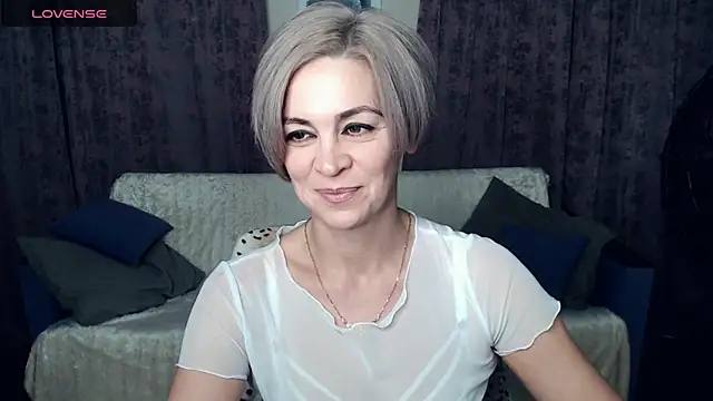 Snapshot of Blonde_lola444 chatting on December 17, 2024, 7:37 pm Blonde lola444 online show from December 17, 2024, 7:37 pm