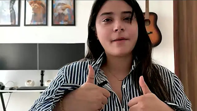 Snapshot of demieliss chatting on May 25, 2026, 9:30 am demieliss online show from May 25, 2026, 9:30 am