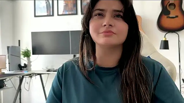 demieliss online show from May 21, 2026, 9:06 am