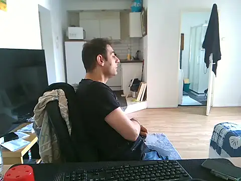 Snapshot of mihaimichael chatting on June 20, 2026, 1:49 pm mihaimichael online show from June 20, 2026, 1:49 pm