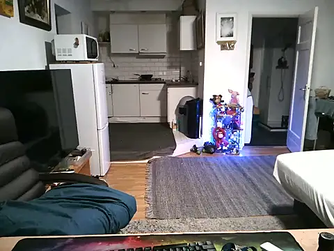 mihaimichael online show from October 10, 2025, 11:16 pm