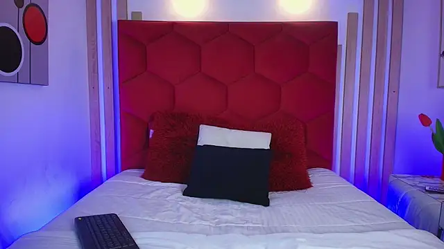 Tayzon Foxxx online show from July 9, 2026, 9:14 pm