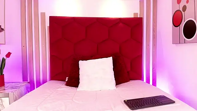 Tayzon Foxxx online show from July 27, 2026, 8:27 pm