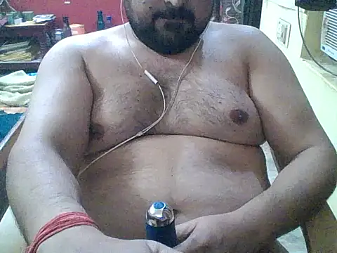 Snapshot of ARYANAVAILABLE chatting on November 6, 2025, 8:02 pm ARYANAVAILABLE online show from November 6, 2025, 8:02 pm