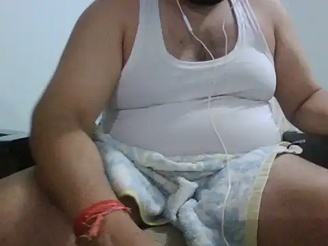 Snapshot of ARYANAVAILABLE chatting on November 14, 2025, 9:18 pm ARYANAVAILABLE online show from November 14, 2025, 9:18 pm