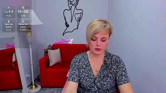 Julia Wilsone online show from March 3, 2026, 1:40 pm