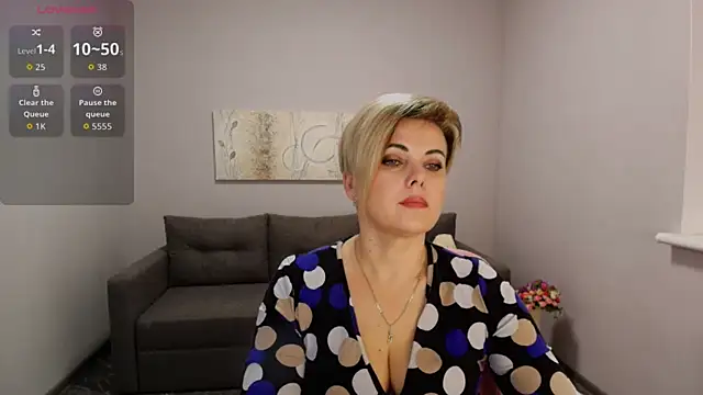 Julia Wilsone online show from February 6, 2026, 7:04 am