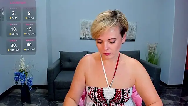 Julia Wilsone online show from September 18, 2025, 5:43 am