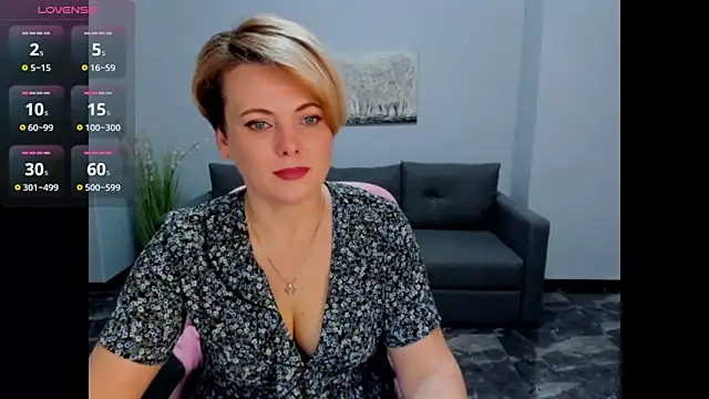 Julia Wilsone online show from March 2, 2025, 6:37 am