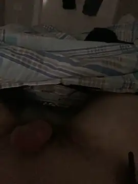 Snapshot of Erenn34 chatting on October 12, 2025, 12:45 am Erenn34 online show from October 12, 2025, 12:45 am