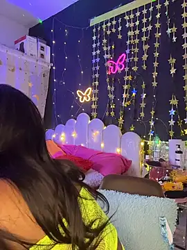 Snapshot of AlisonHoot69 chatting on November 6, 2025, 2:15 am AlisonHoot69 online show from November 6, 2025, 2:15 am