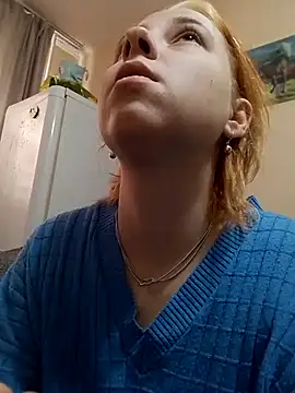 Snapshot of Gussie_Bridie chatting on December 16, 2025, 5:33 am Gussie Bridie online show from December 16, 2025, 5:33 am