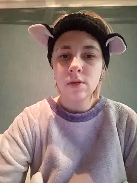 Snapshot of Gussie_Bridie chatting on March 2, 2025, 2:25 pm Gussie Bridie online show from March 2, 2025, 2:25 pm