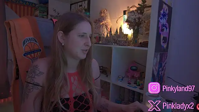 Snapshot of Pinkyladyxxx chatting on March 8, 2026, 3:37 pm Pinkyladyxxx online show from March 8, 2026, 3:37 pm