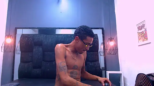 Snapshot of Jose_Smoke chatting on November 11, 2025, 3:12 am Jose Smoke online show from November 11, 2025, 3:12 am