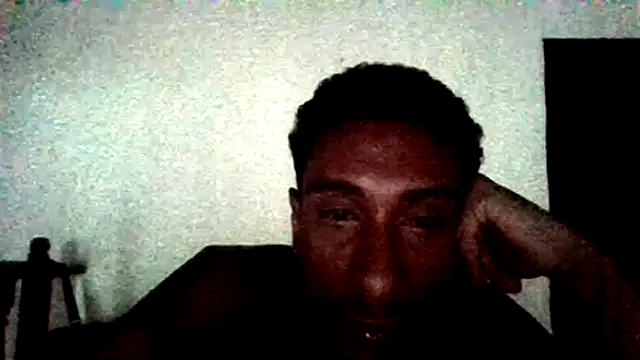 Snapshot of Jose_Smoke chatting on October 31, 2025, 5:09 pm Jose Smoke online show from October 31, 2025, 5:09 pm