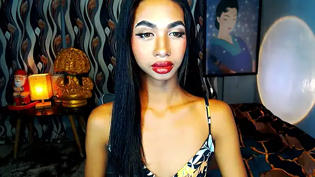 PrettyLatiina online show from October 25, 2025, 4:33 am