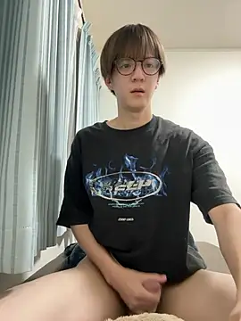 yuuuuma578 online show from September 13, 2025, 5:02 pm