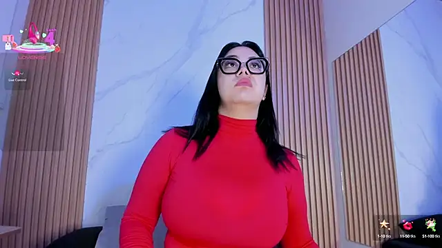 juicy led  online show from October 15, 2025, 11:18 am