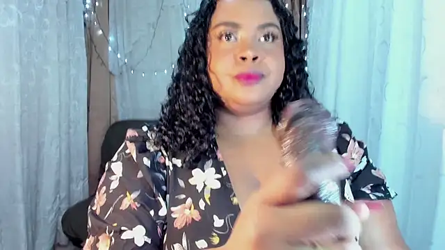 Snapshot of Ana_off_alana chatting on May 21, 2026, 12:19 am Ana off alana online show from May 21, 2026, 12:19 am