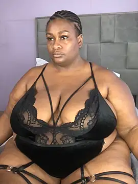 Snapshot of bustytitsxxx chatting on November 21, 2025, 4:00 am bustytitsxxx online show from November 21, 2025, 4:00 am