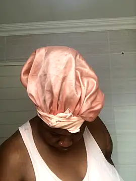 Snapshot of bustytitsxxx chatting on October 27, 2025, 5:52 am bustytitsxxx online show from October 27, 2025, 5:52 am