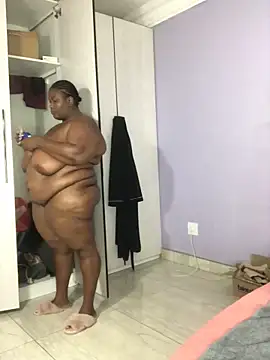 Snapshot of bustytitsxxx chatting on November 20, 2025, 4:13 am bustytitsxxx online show from November 20, 2025, 4:13 am