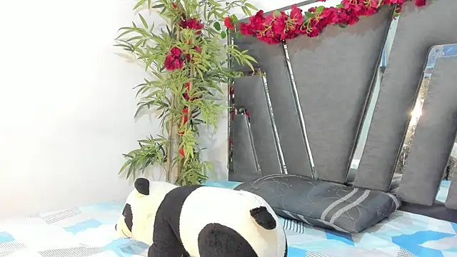 Black Rose2 online show from March 5, 2025, 11:49 am