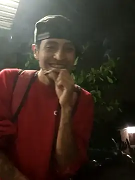 Snapshot of Aqua2312 chatting on March 15, 2026, 11:50 am Aqua2312 online show from March 15, 2026, 11:50 am