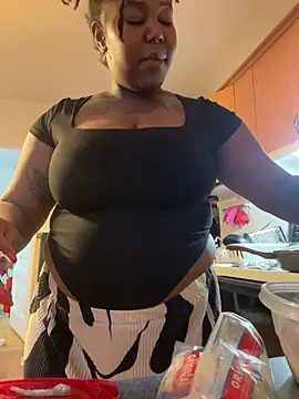 Snapshot of Goddess_Nafeesha chatting on April 29, 2026, 11:44 pm Goddess Nafeesha online show from April 29, 2026, 11:44 pm