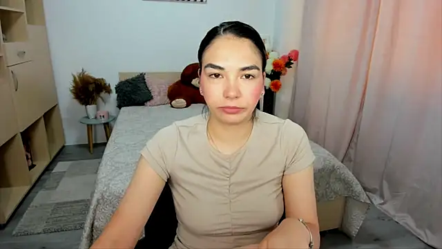 Alexa Dolly12 online show from May 9, 2026, 7:01 am