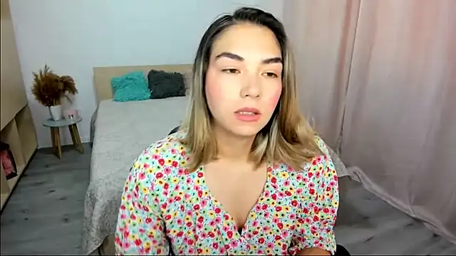 Snapshot of Alexa_Dolly12 chatting on August 5, 2026, 9:14 am Alexa Dolly12 online show from August 5, 2026, 9:14 am