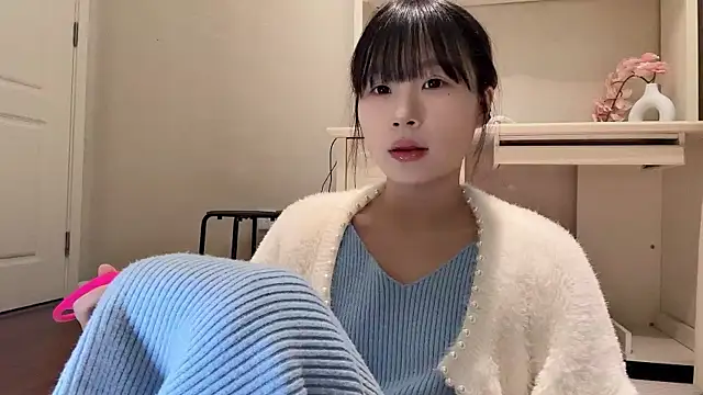 sililis online show from December 5, 2024, 2:06 pm