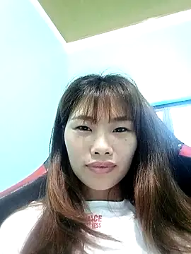 Lonalysexy online show from April 24, 2026, 7:10 am