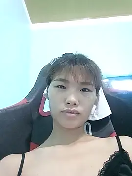 Lonalysexy online show from May 27, 2026, 2:08 am