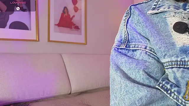 Snapshot of Alice_milf_ chatting on March 28, 2026, 3:13 pm Alice milf online show from March 28, 2026, 3:13 pm