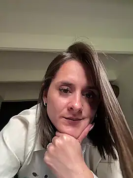 Snapshot of Alice_milf_ chatting on April 5, 2026, 8:59 pm Alice milf online show from April 5, 2026, 8:59 pm