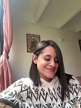 Snapshot of Alice_milf_ chatting on May 15, 2026, 5:55 pm Alice milf online show from May 15, 2026, 5:55 pm