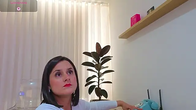 Snapshot of Alice_milf_ chatting on March 13, 2026, 11:59 am Alice milf online show from March 13, 2026, 11:59 am