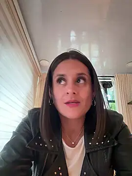 Alice milf  online show from January 14, 2026, 8:56 pm