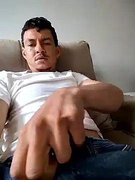 jhomgostosomg online show from March 6, 2026, 11:38 am