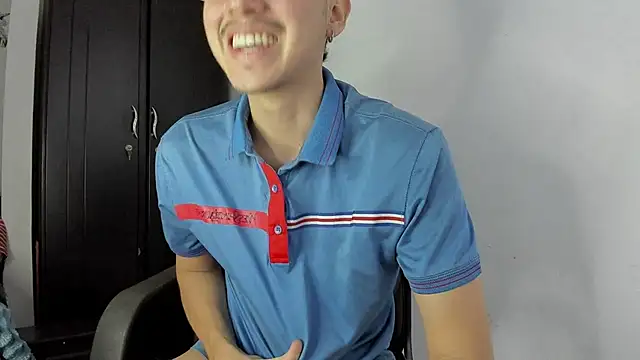 Snapshot of SonSett chatting on November 7, 2025, 3:22 am SonSett online show from November 7, 2025, 3:22 am