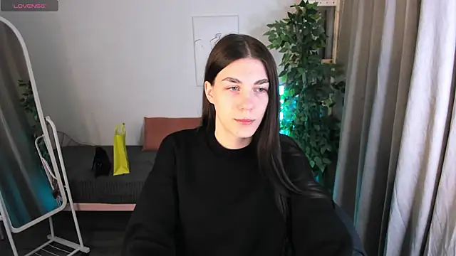 toooyour online show from November 5, 2025, 10:02 pm