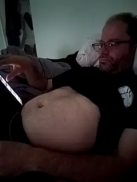 Snapshot of crazycam619 chatting on December 14, 2025, 9:53 pm crazycam619 online show from December 14, 2025, 9:53 pm