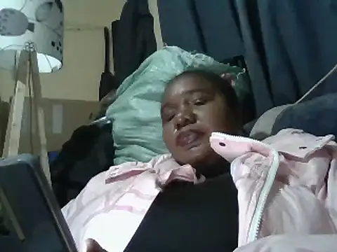 Snapshot of Ass533 chatting on December 20, 2024, 2:08 am Ass533 online show from December 20, 2024, 2:08 am